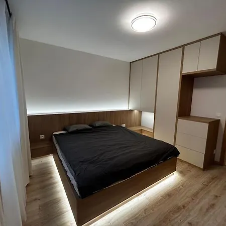 New 2 Bedroom By The Airport - Free Parking Bratislava