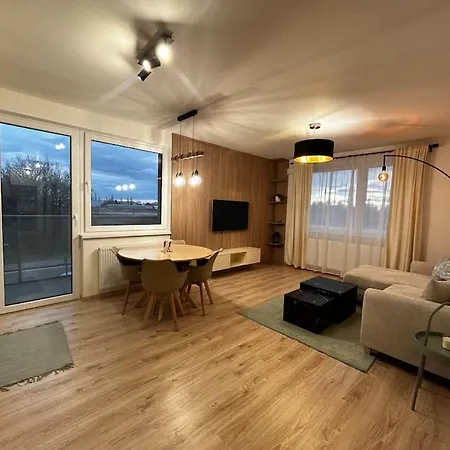 Apartment New 2 Bedroom By The Airport - Free Parking Bratislava